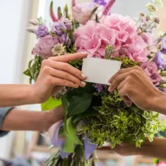 Flower Care Guide 6 Flower Care Guide_Happy Customer